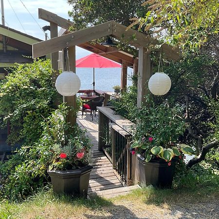 Blitz Beach House Oceanside Suite Powell River Zewnętrze zdjęcie