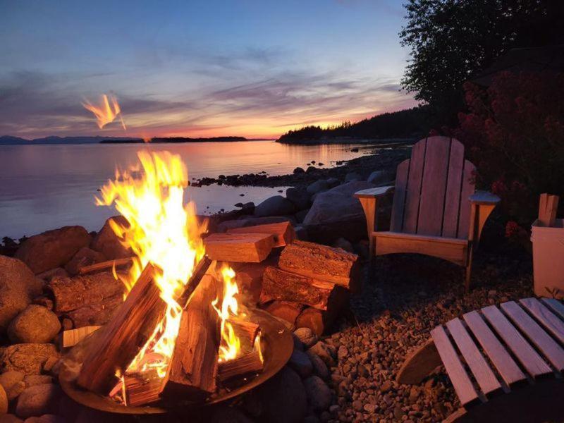Blitz Beach House Oceanside Suite Powell River Zewnętrze zdjęcie