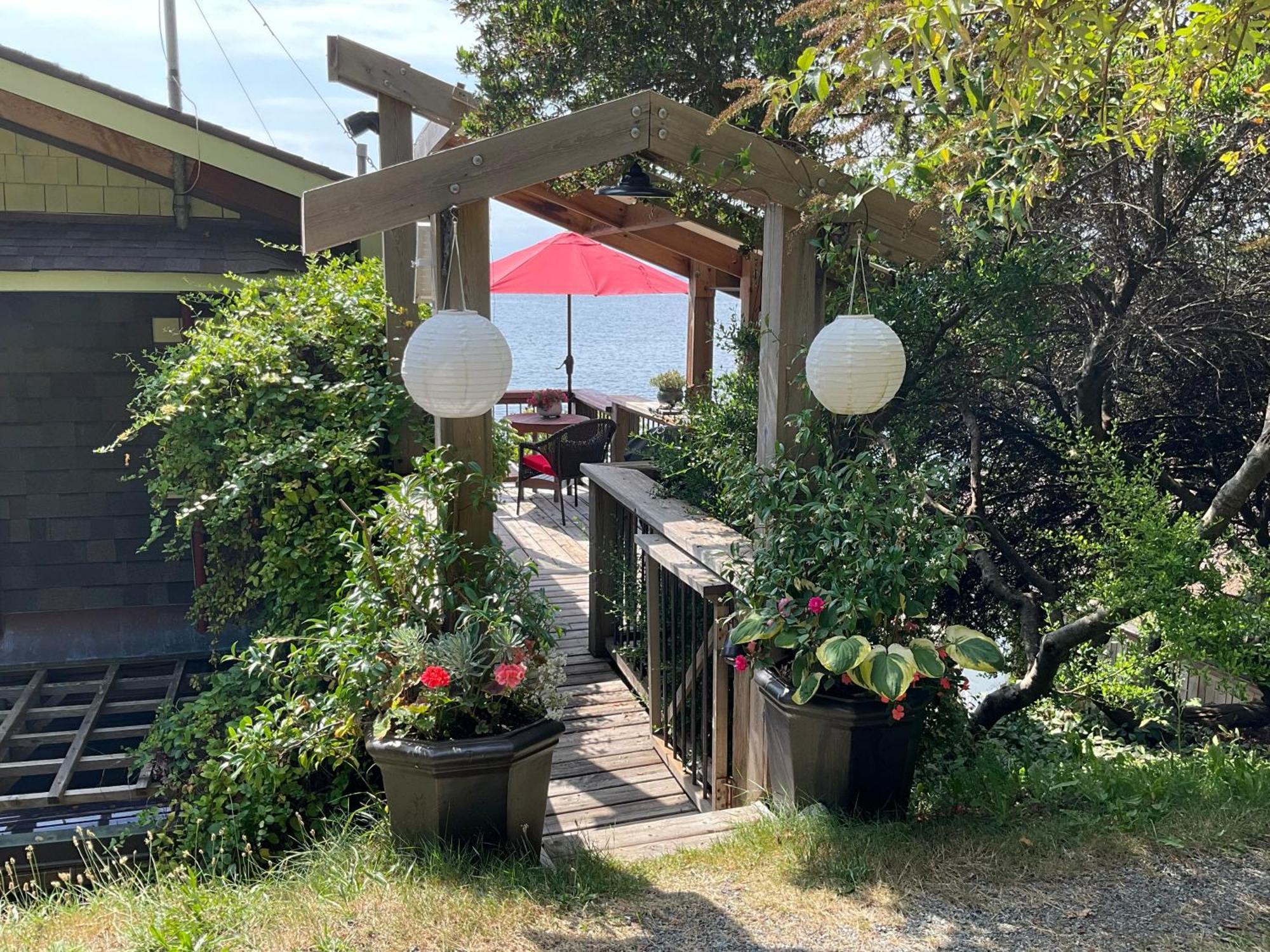 Blitz Beach House Oceanside Suite Powell River Zewnętrze zdjęcie